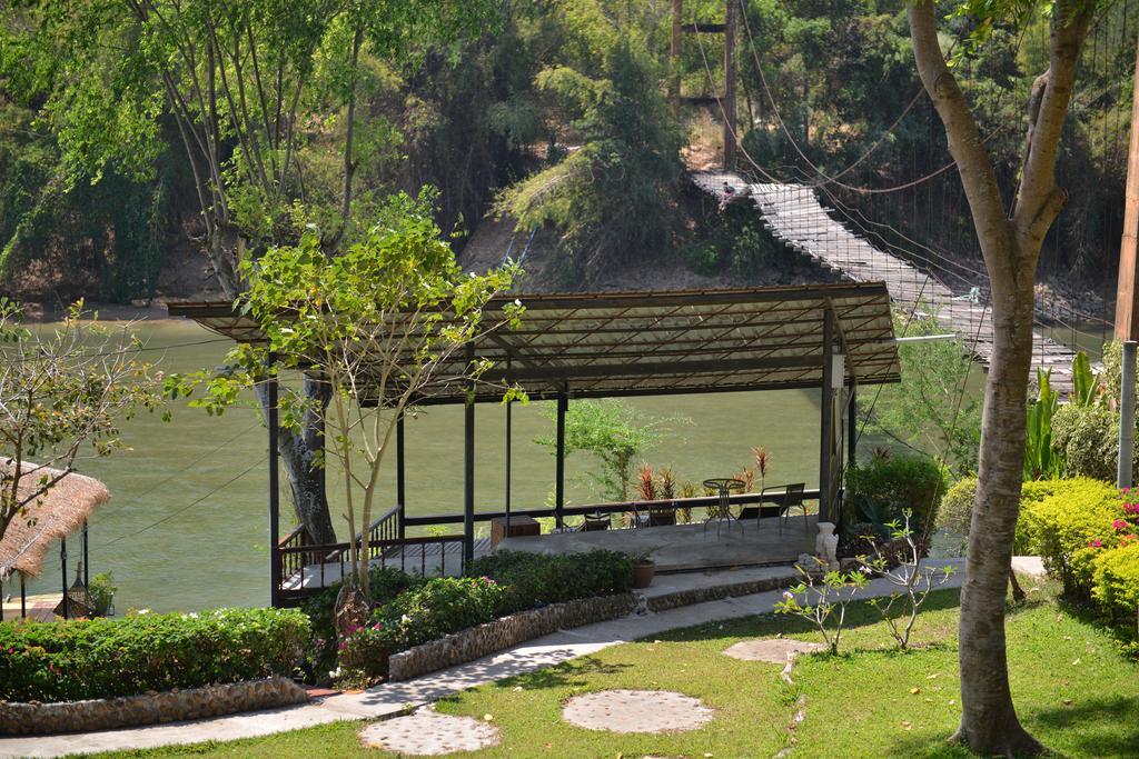 Boutique Raft Resort, River Kwai Ban Huai Maenam Noi Exteriör bild