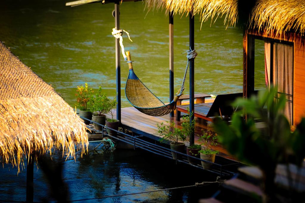 Boutique Raft Resort, River Kwai Ban Huai Maenam Noi Exteriör bild