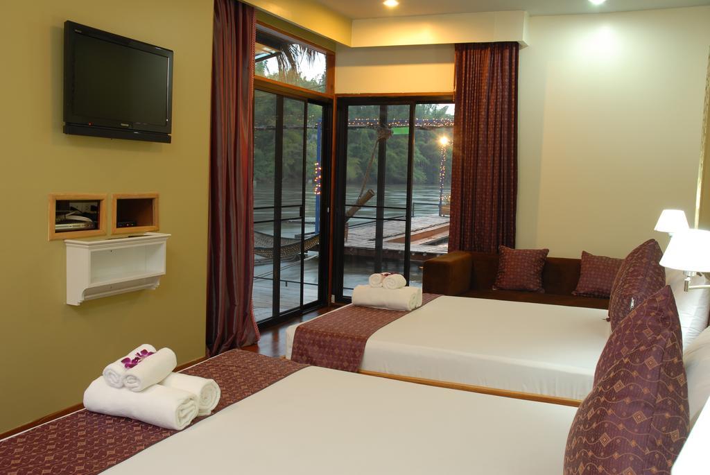 Boutique Raft Resort, River Kwai Ban Huai Maenam Noi Exteriör bild
