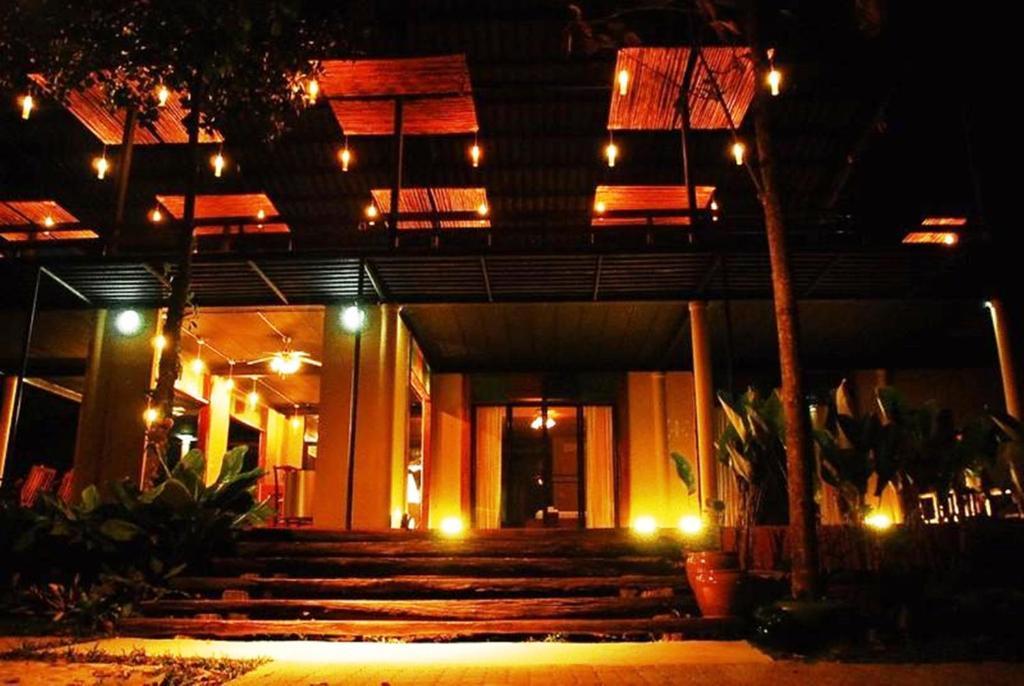 Boutique Raft Resort, River Kwai Ban Huai Maenam Noi Rum bild